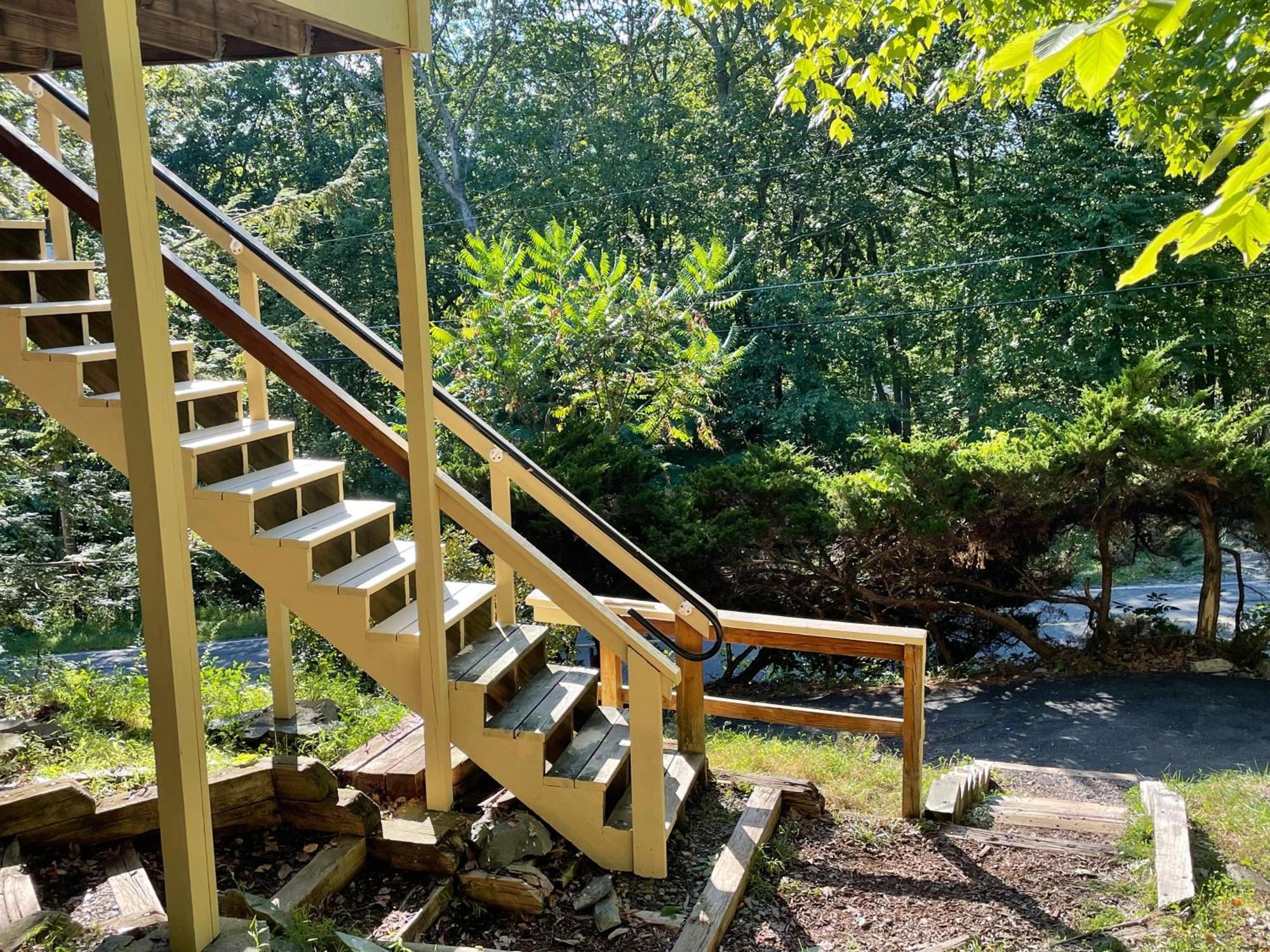 Saw Creek Cabin - Regent Hilltop Bushkill Bagian luar foto